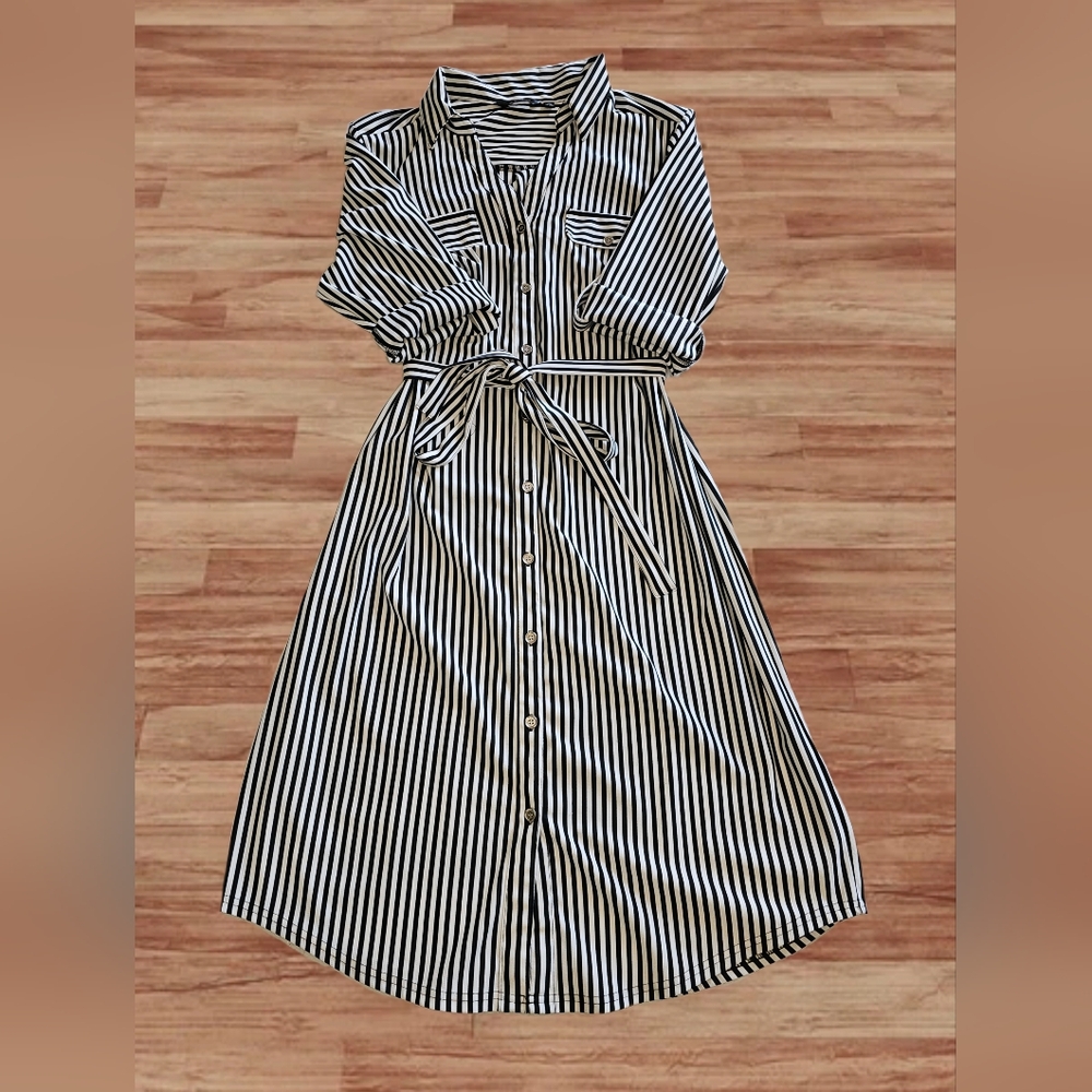 MLLE GABRIELLE Size 1X Black And White Striped Long Sleeve Collared Button Dress